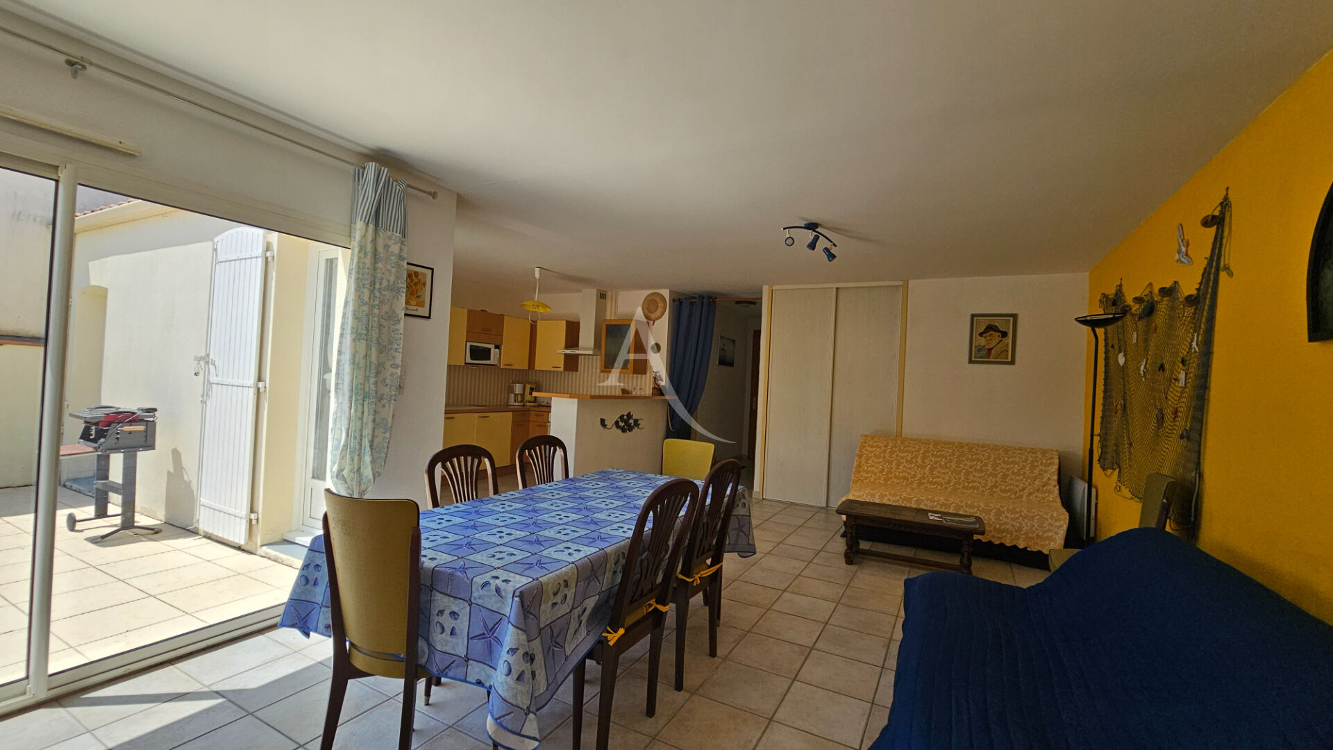 Photo MAISON PROCHE MER ET COMMERCES PORT DES BARQUES image 3/6