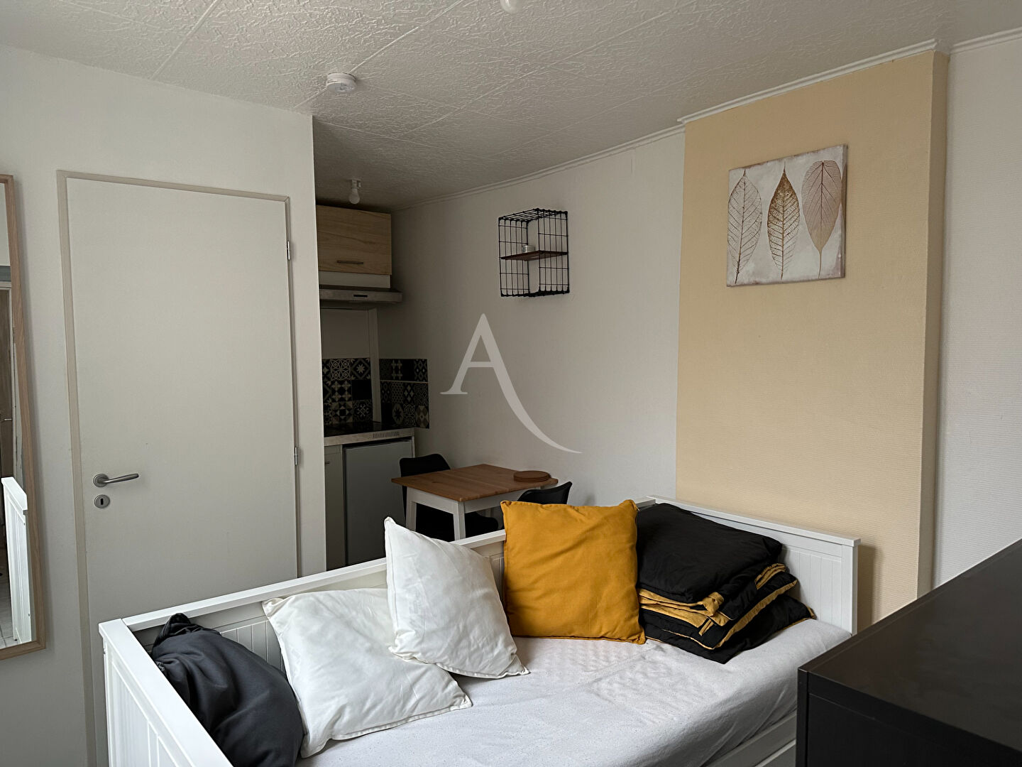 Photo Appartement Rochefort 1 pièce(s) 14.33 m2 image 2/6