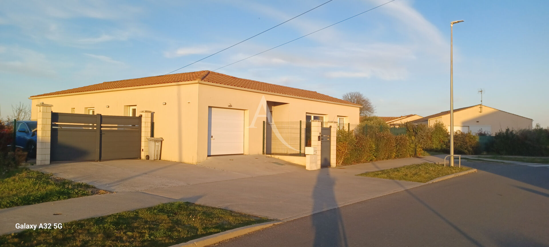 MAISON EXCELLENT ETAT SUR ECHILLAIS NON MITOYENNE