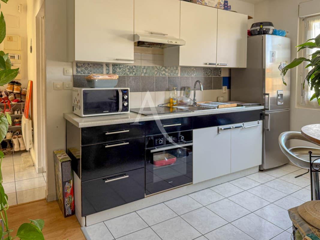 Photo ROCHEFORT CENTRE ? Appartement T3 traversant vendu loué - Idéal investisseur ! image 5/6