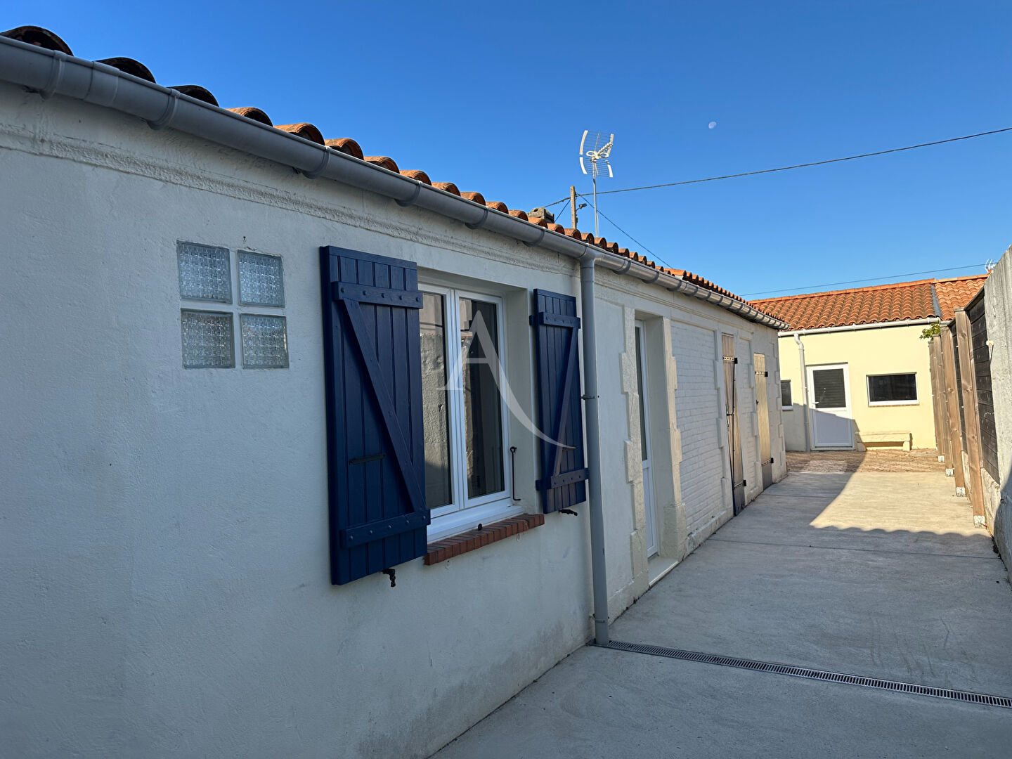 Photo Maison Rochefort 3 pièce(s)  garage image 2/6