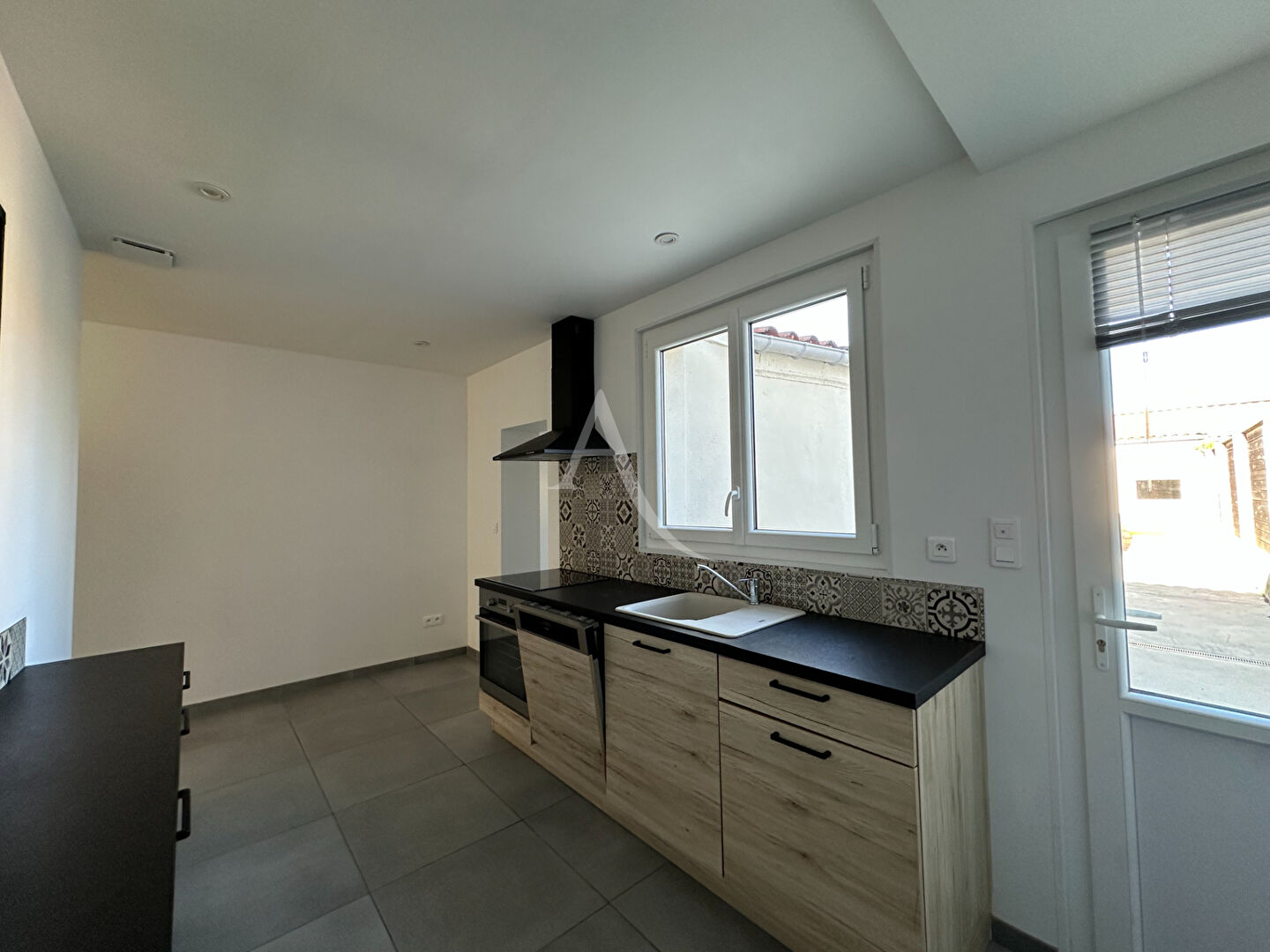 Photo Maison Rochefort 3 pièce(s)  garage image 3/6