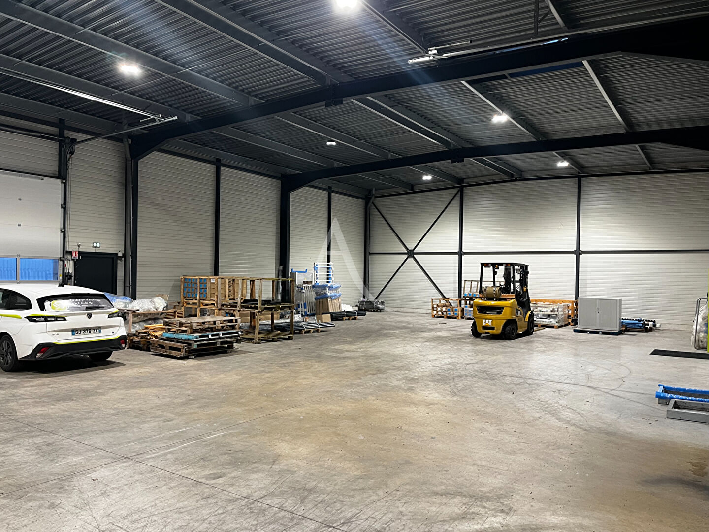 Photo Local Axe Tonnay-Charente image 6/6