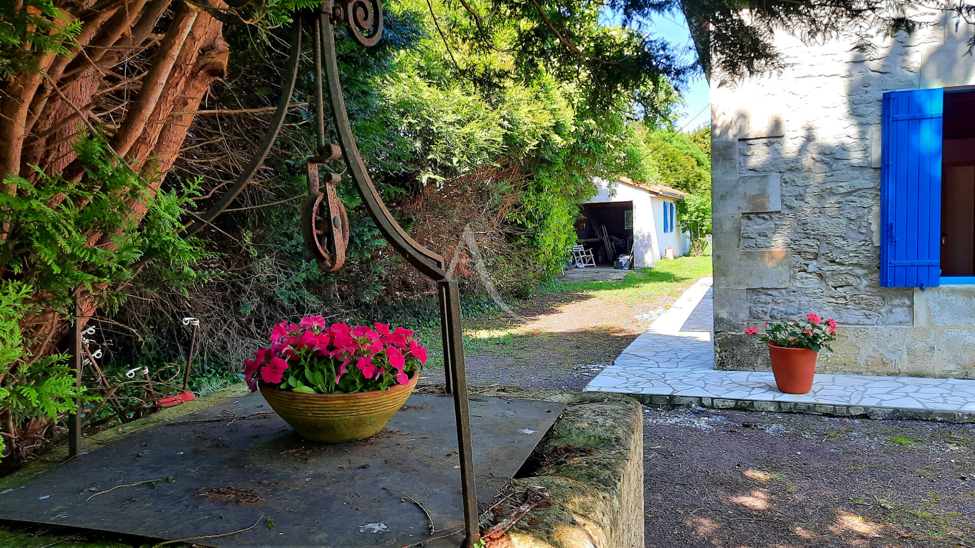 Photo Ensemble immobilier composé de deux Maisons avec piscine TUGERAS SAINT MAURICE image 6/6