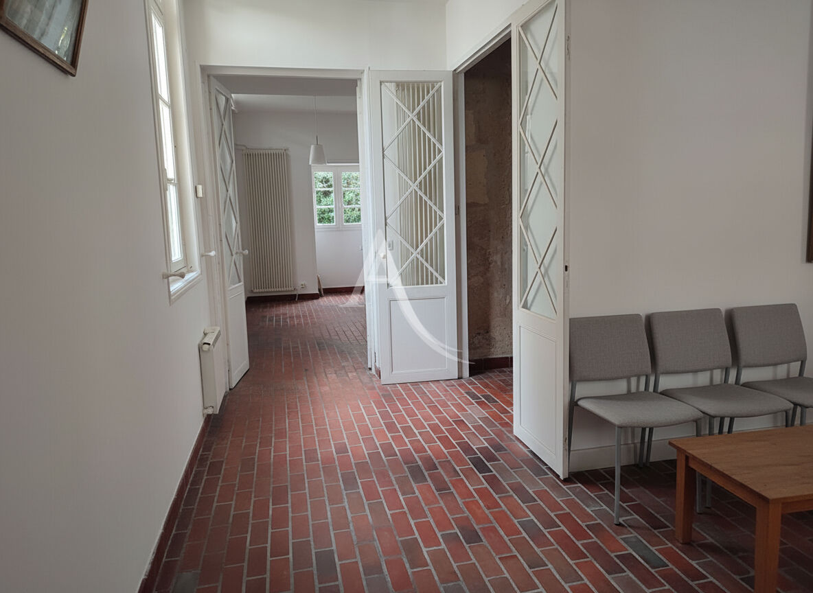 Agence immobilière de 
 L'ADRESSE SAINTES - L'adresse Saintes 
