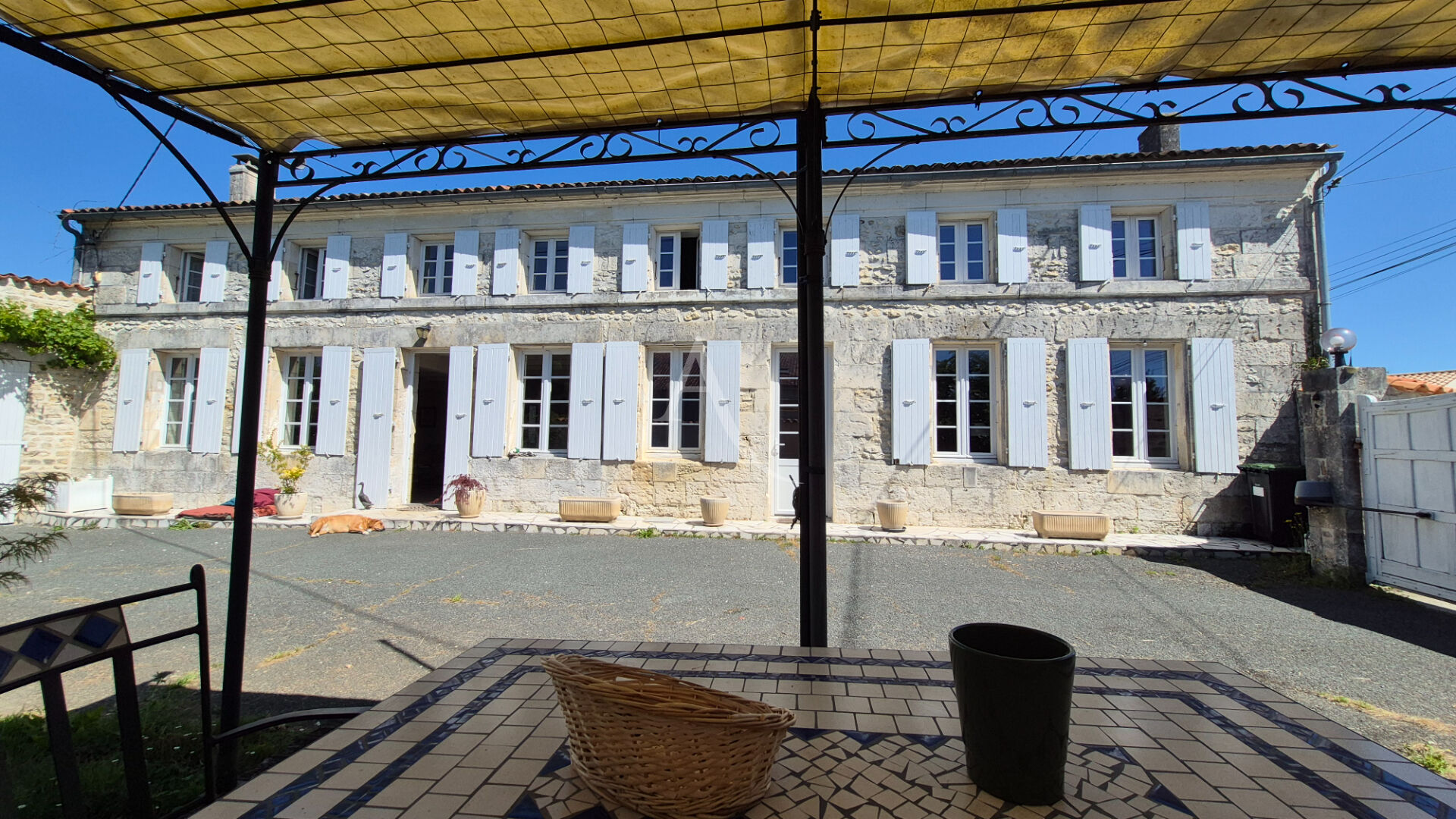 Photo Ancienne longère restaurée avec goût aux portes de Saintes image 4/6