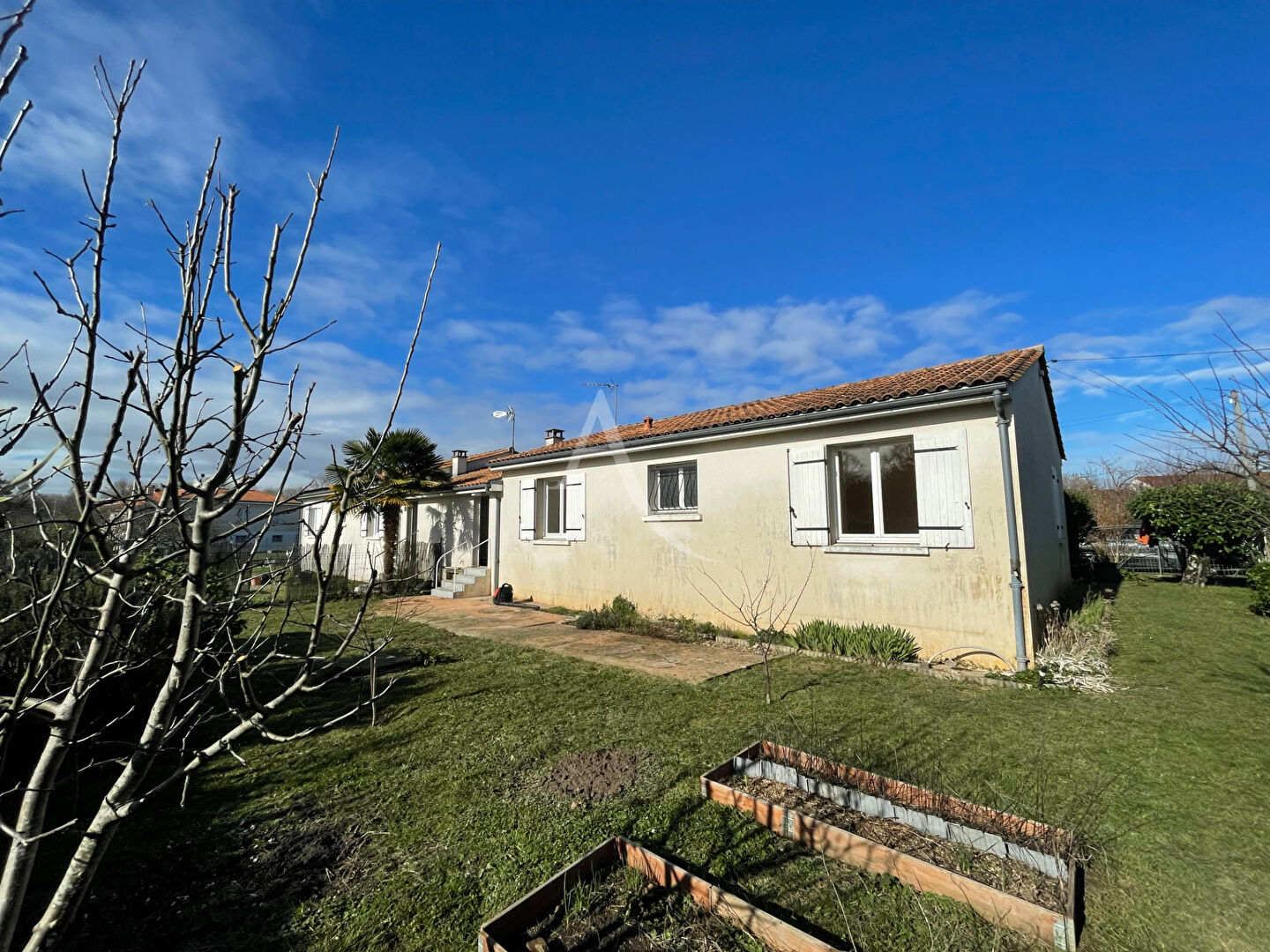 Agence immobilière de 
 L'ADRESSE SAINTES - L'adresse Saintes 
