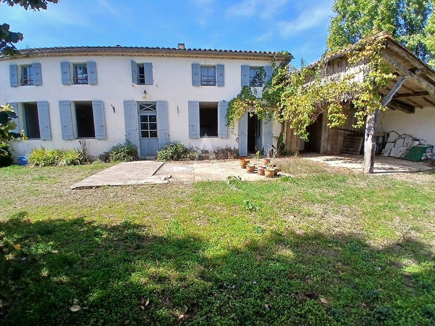 Agence immobilière de 
 L'ADRESSE SAINTES - L'adresse Saintes 
