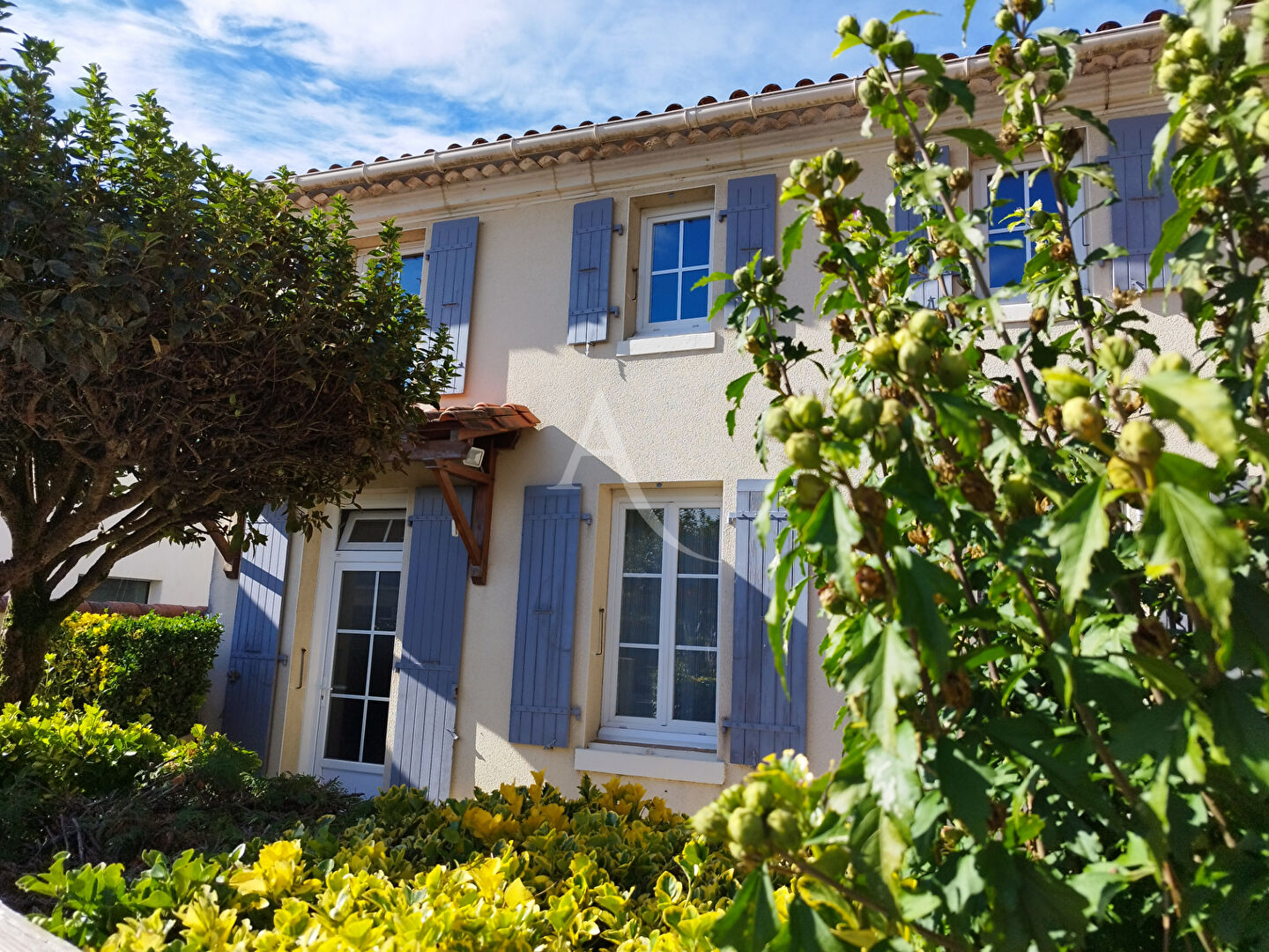 Agence immobilière de 
 L'ADRESSE SAINTES - L'adresse Saintes 
