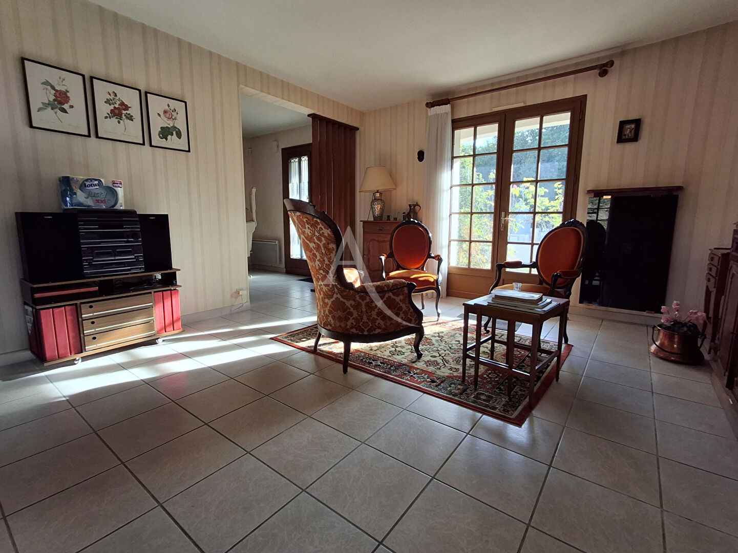 Photo Maison familiale spacieuse dans quartier résidentiel avec commerces image 4/6