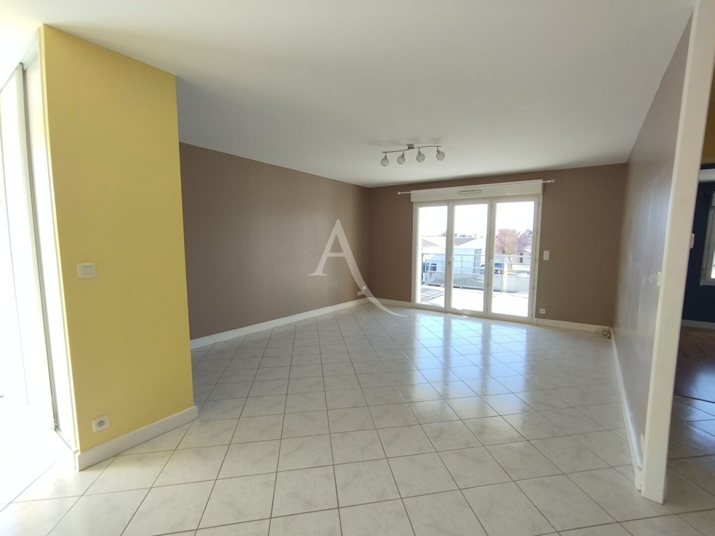 Agence immobilière de 
 L'ADRESSE SAINTES - L'adresse Saintes 
