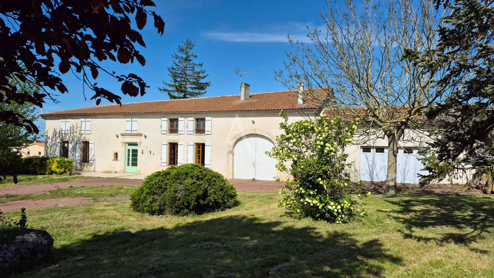Photo Maison Jarnac-Champagne image 2/6