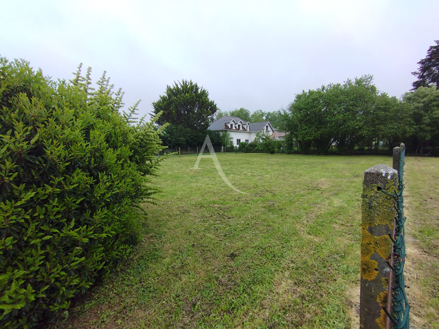 Photo Terrain de 3581m²  divisible image 1/6