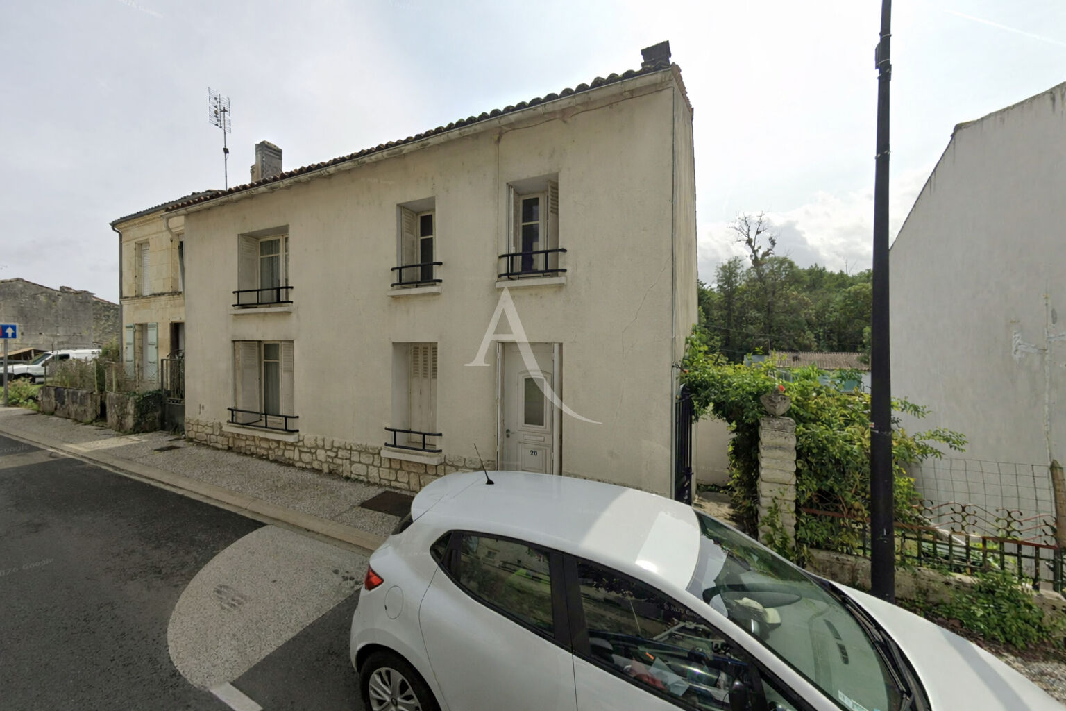 Agence immobilière de 
 L'ADRESSE SAINTES - L'adresse Saintes 
