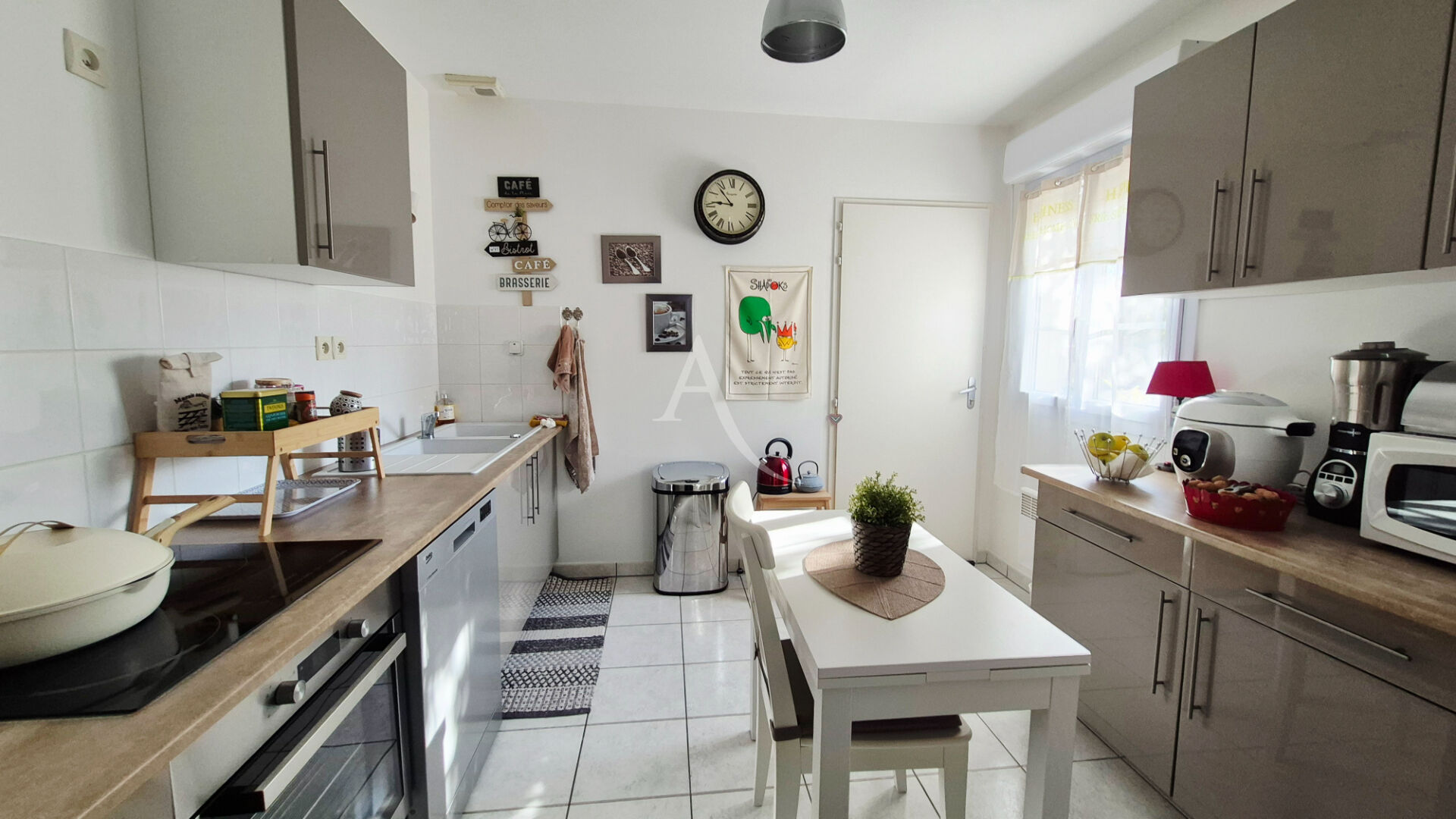 Photo Maison de plain pied à Ternant avec une piscine privative pour résident image 6/6