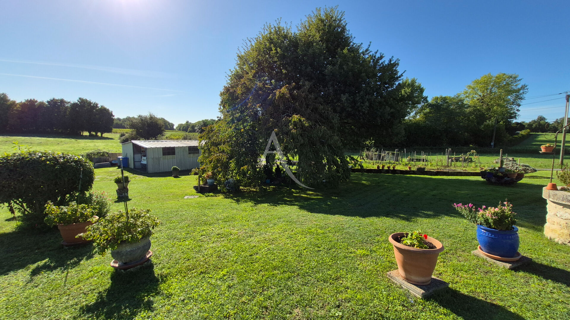 Photo Maison  7 pièce(s) 189 m2 - Chermignac image 2/6