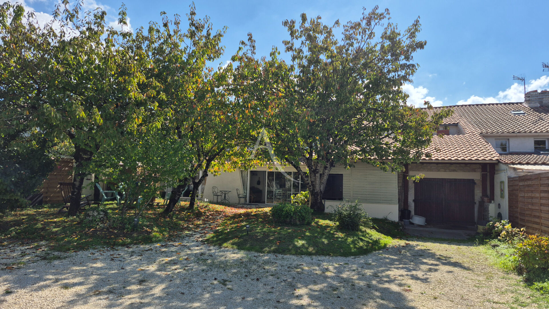 Photo Maison Saint-Vaize avec quatre chambres au calme proche de Saintes image 2/6