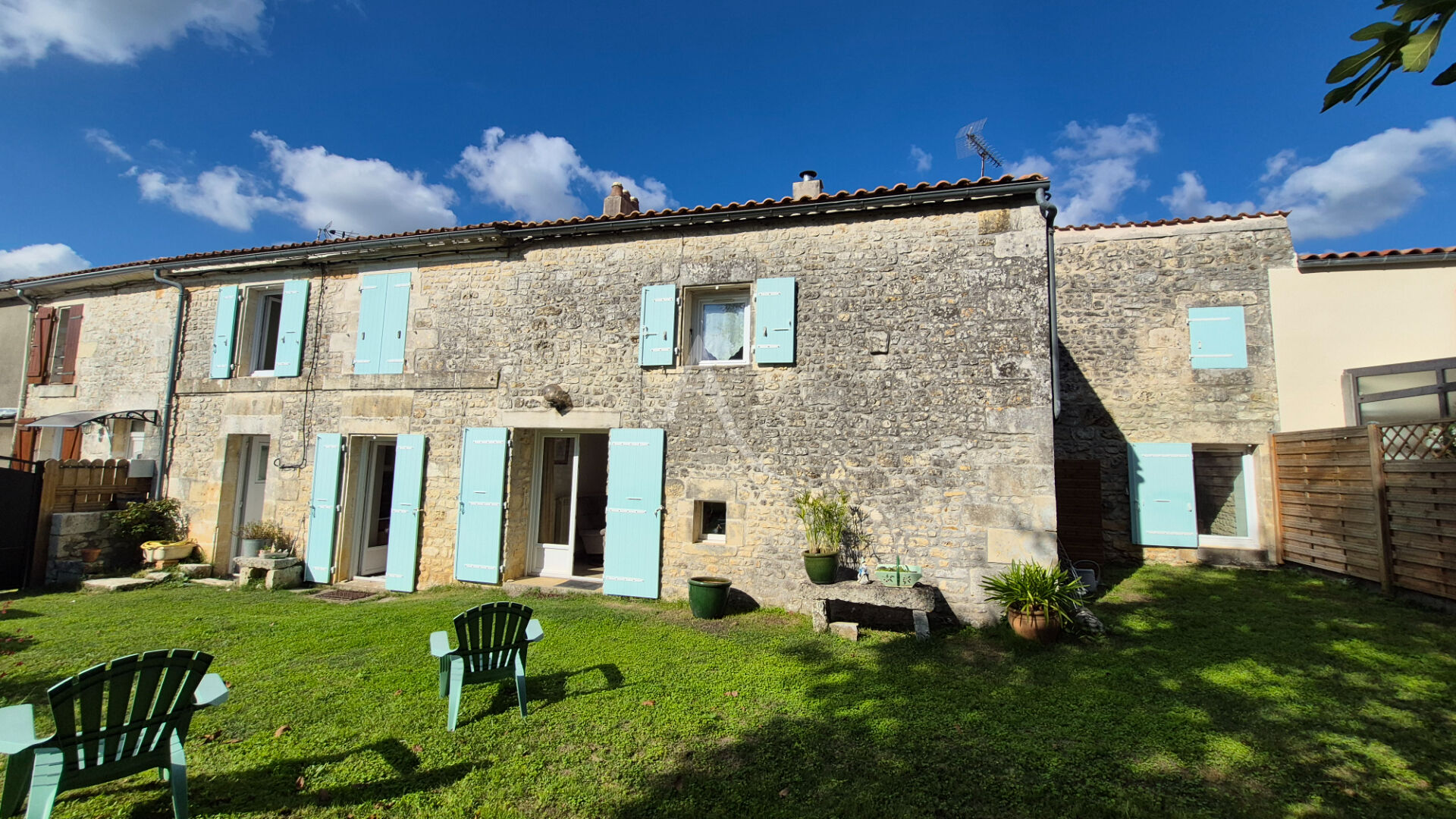 Photo Maison Saint-Vaize avec quatre chambres au calme proche de Saintes image 3/6
