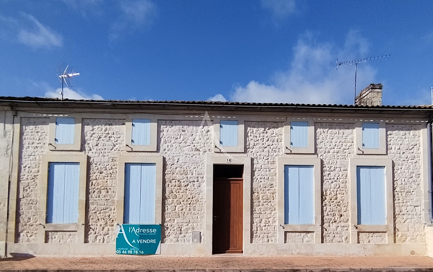 Agence immobilière de 
 L'ADRESSE SAINTES - L'adresse Saintes 
