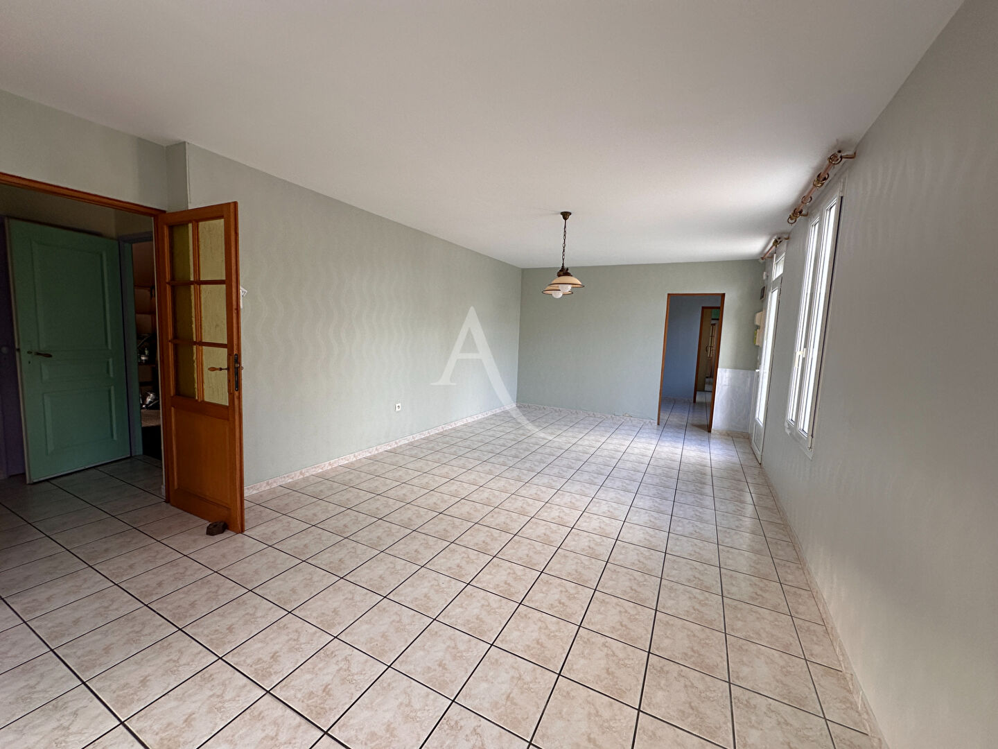 Photo Maison Saintes Rive Droite - Terrain arboré image 2/6