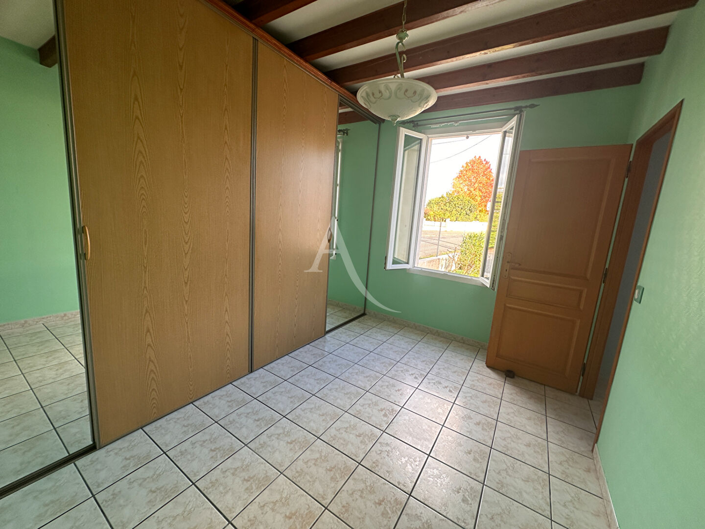 Photo Maison Saintes Rive Droite - Terrain arboré image 5/6