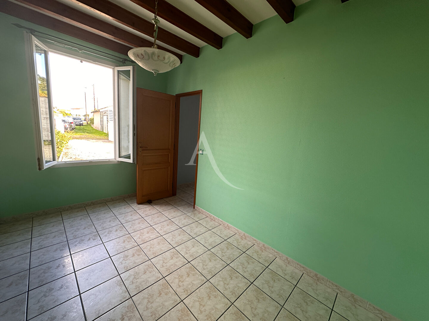 Photo Maison Saintes Rive Droite - Terrain arboré image 6/6