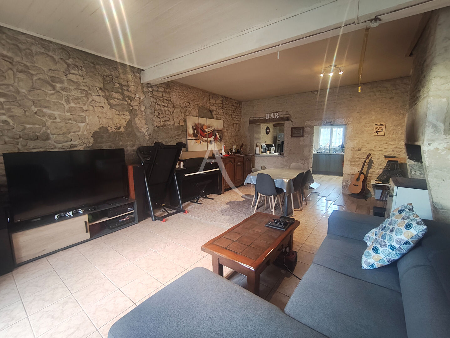 Photo Maison avec dépendances image 2/6