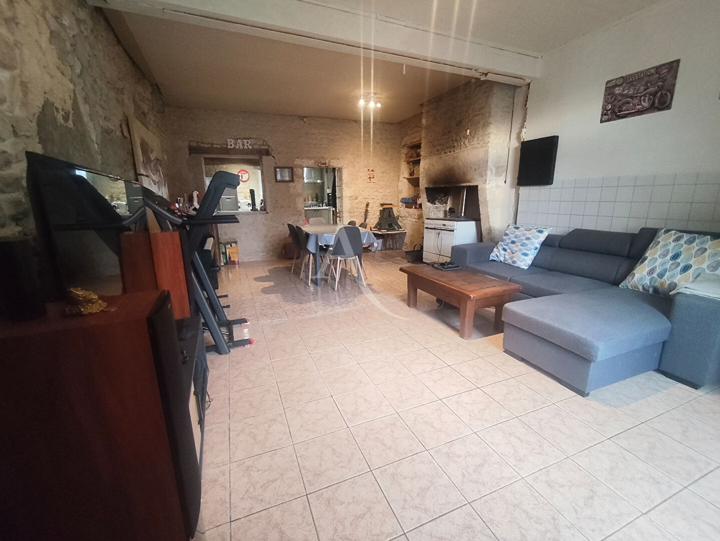 Photo Maison avec dépendances image 3/6