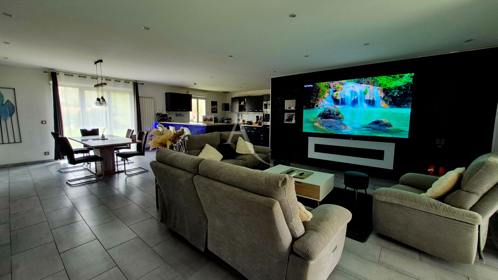 Agence immobilière de 
 L'ADRESSE SAINTES - L'adresse Saintes 
