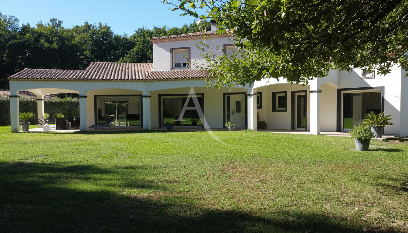 Agence immobilière de 
 L'ADRESSE SAINTES - L'adresse Saintes 
