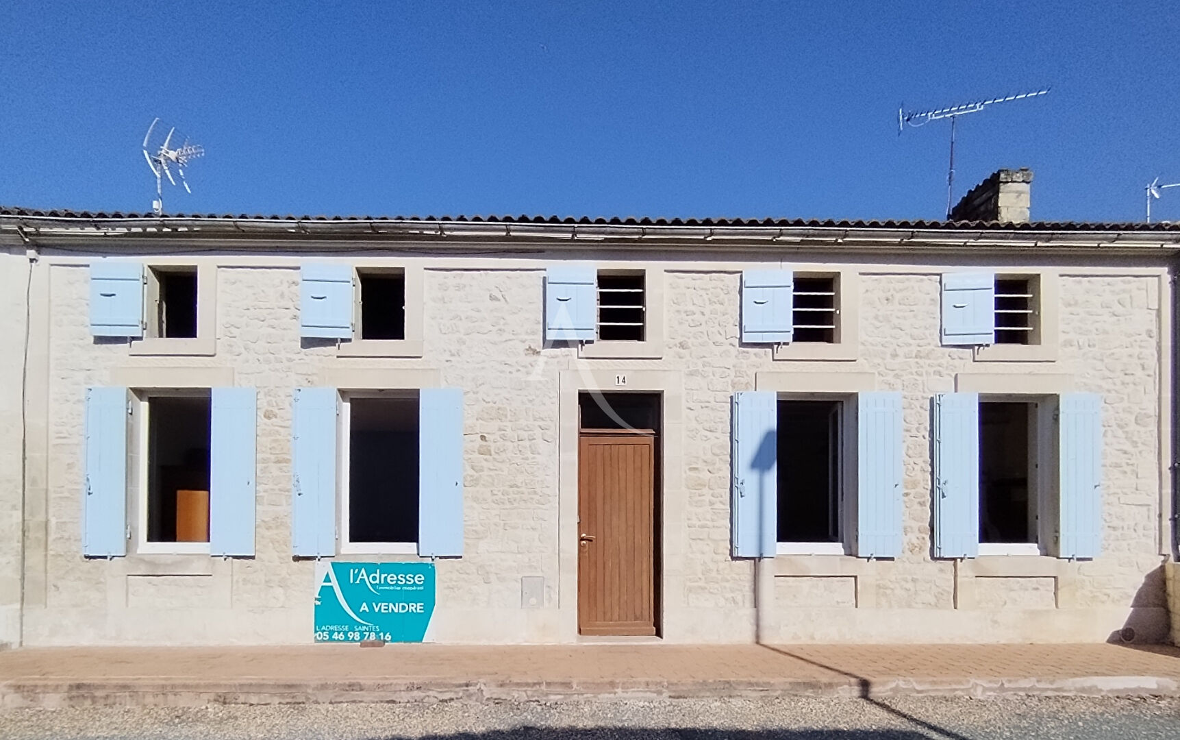 Agence immobilière de 
 L'ADRESSE SAINTES - L'adresse Saintes 
