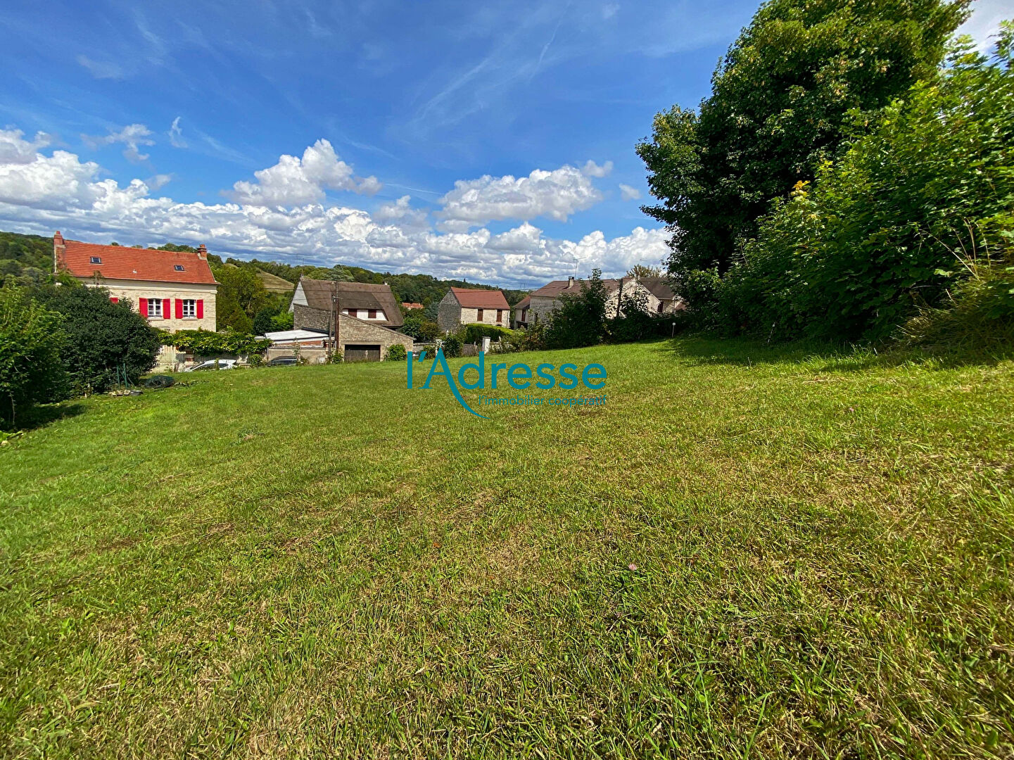 Photo EXCLUSIVITE -Terrain Oinville Sur Montcient 649 m² image 2/4