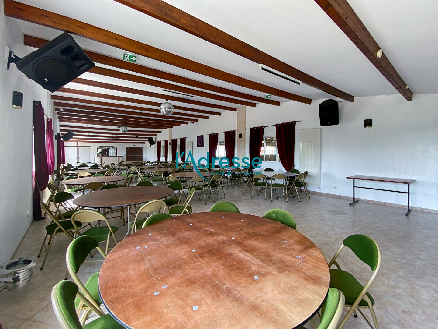 Photo Local commercial ou événementiel Dammartin en serve image 5/6