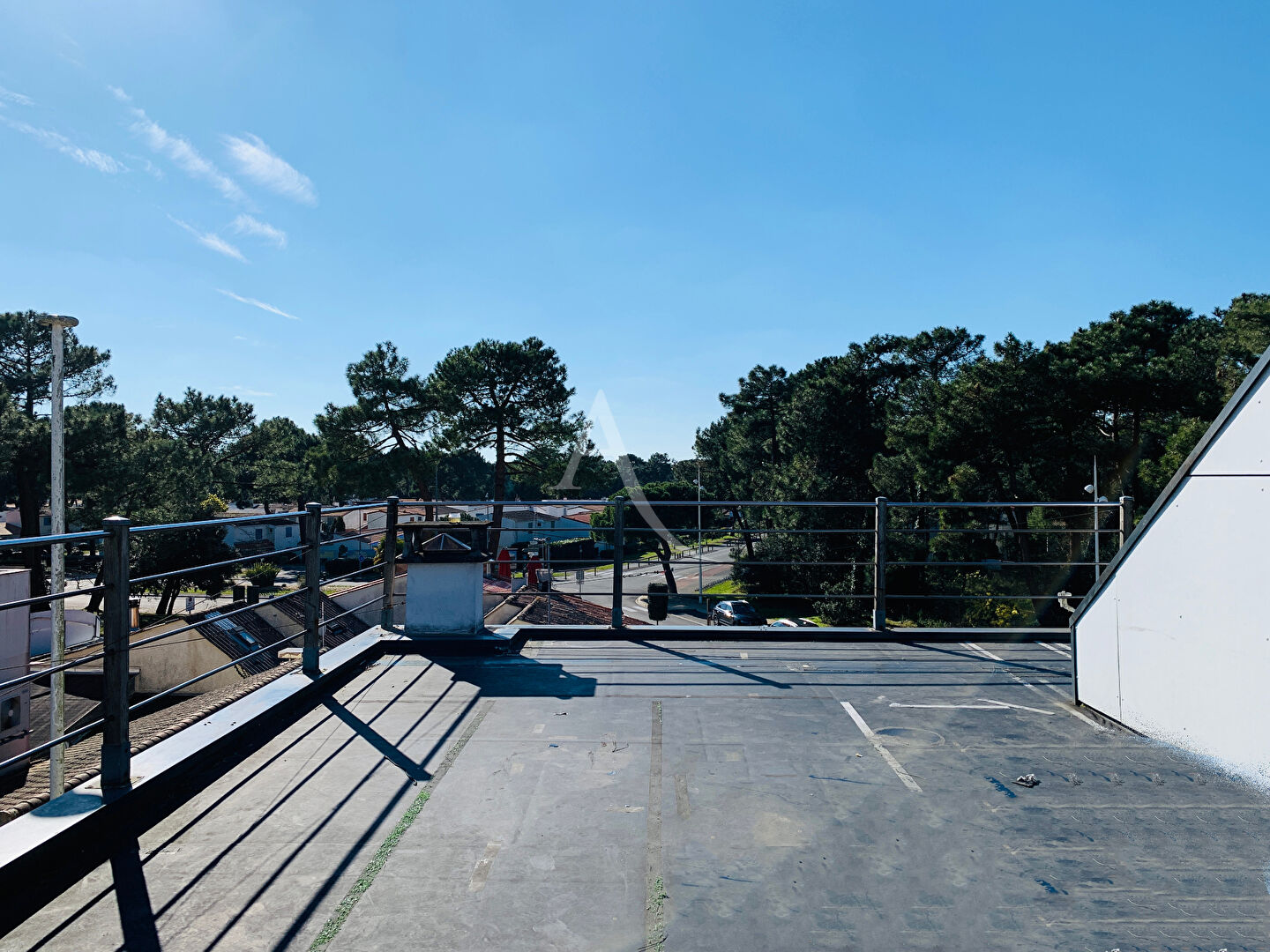 Photo Meilleure vue de La Palmyre, Immeuble : appartement 2 pièce(s) avec terrasse et local commercial - vue imprenable image 2/6