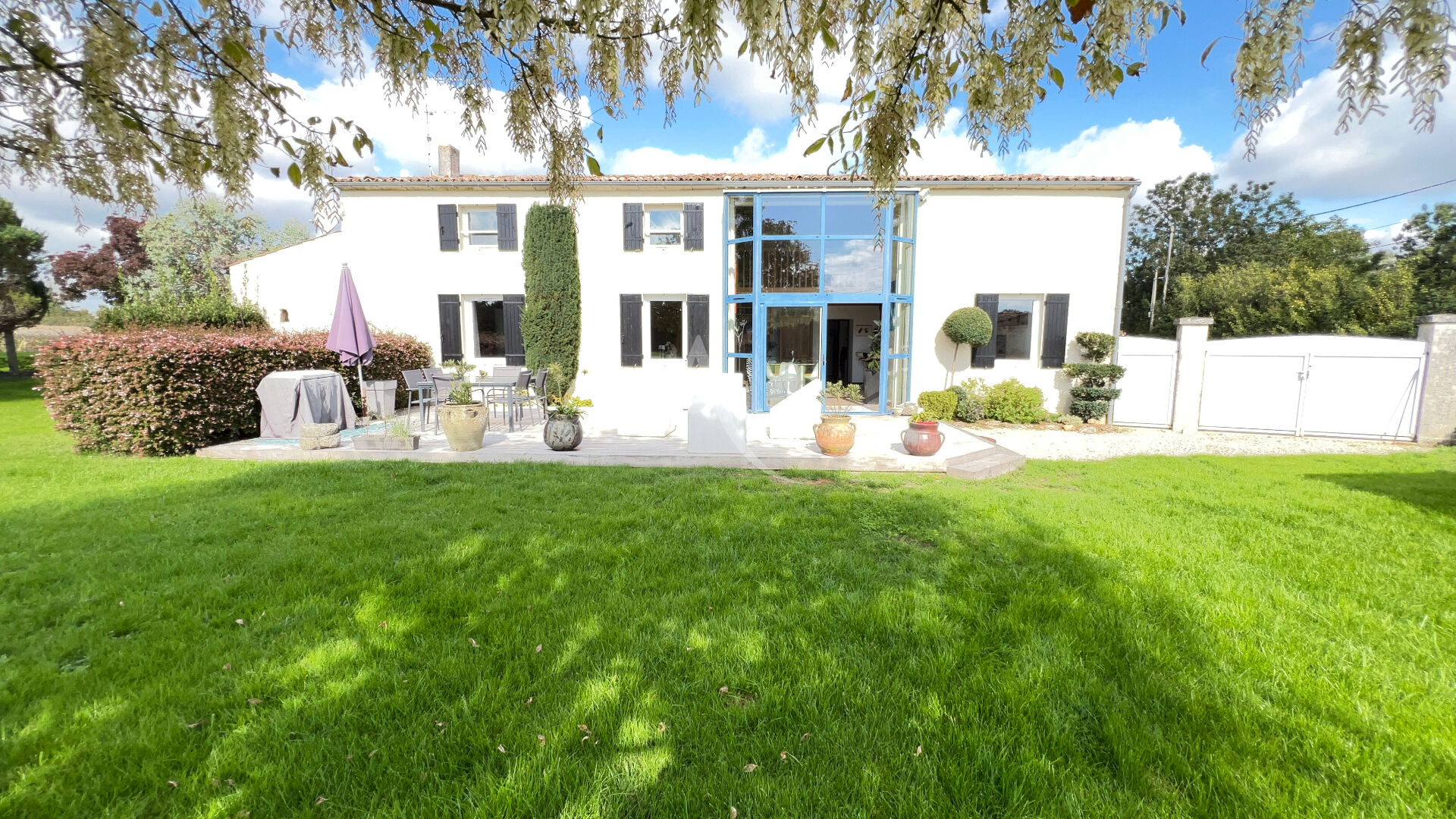 Photo Maison 6 pièces Corme Royale 3 000m² terrain image 1/6