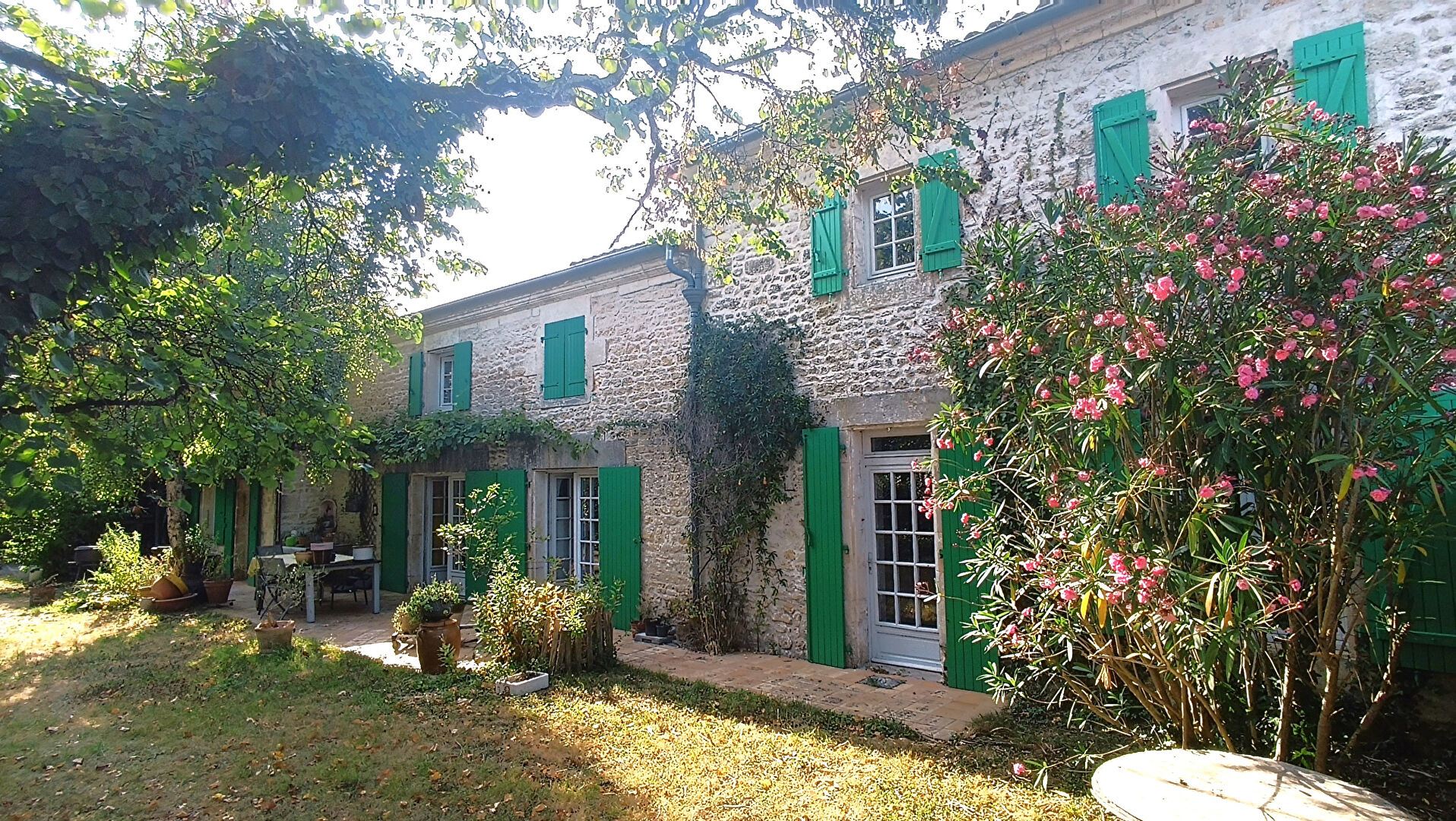 Agence immobilière de L'ADRESSE TONNAY-CHARENTE - L'Adresse Tonnay-Charente - Philippe BABIN