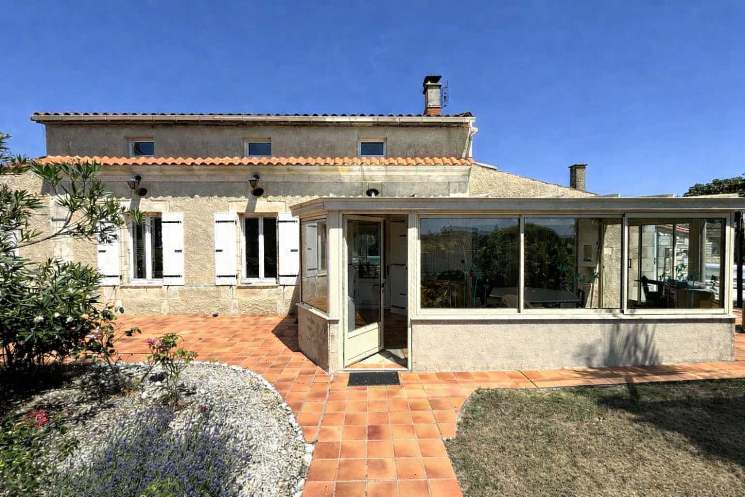 Agence immobilière de L'ADRESSE TONNAY-CHARENTE - L'Adresse Tonnay-Charente - Philippe BABIN