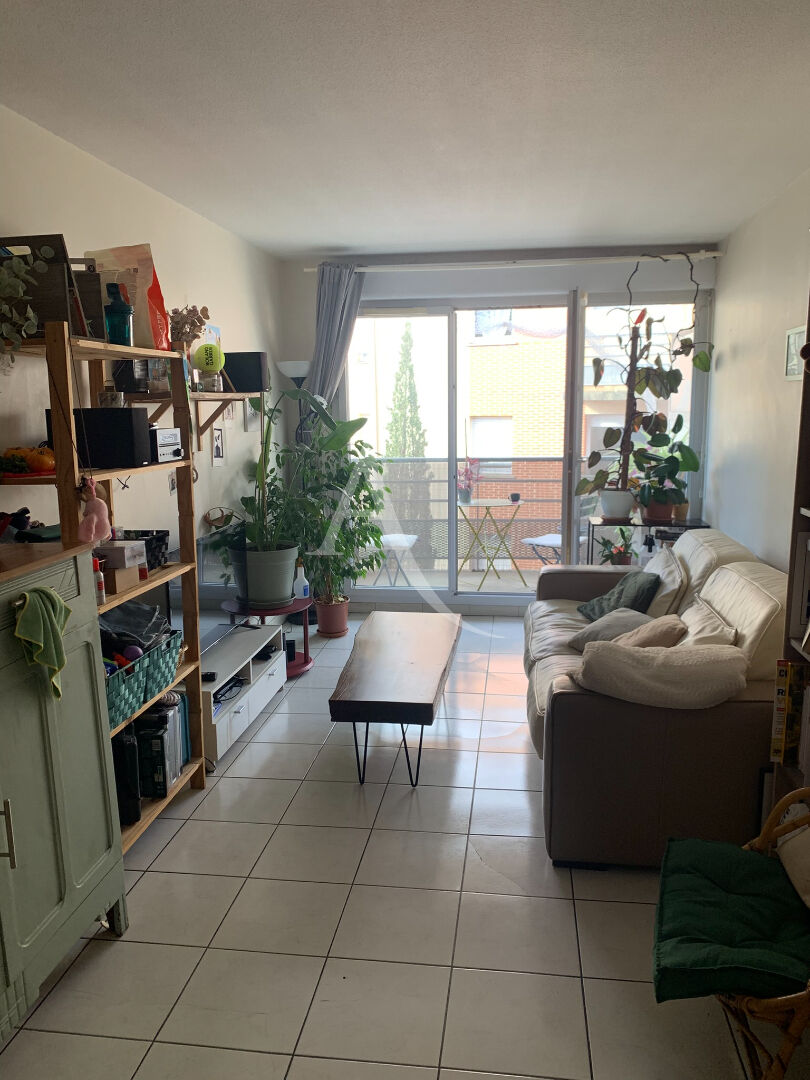 Agence immobilière de 
 LADRESSE TOULOUSE SAINT CYPRIEN - L'ADRESSE TOULOUSE ST CYPRIEN 
