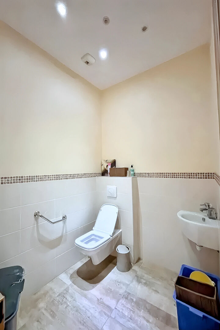 Photo A LOUER - BUREAUX BEAUVOISIN image 6/6