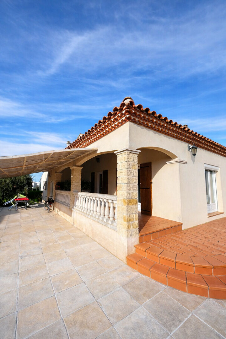 Agence immobilière de 
 L'ADRESSE VAUVERT - L'ADRESSE VAUVERT 
