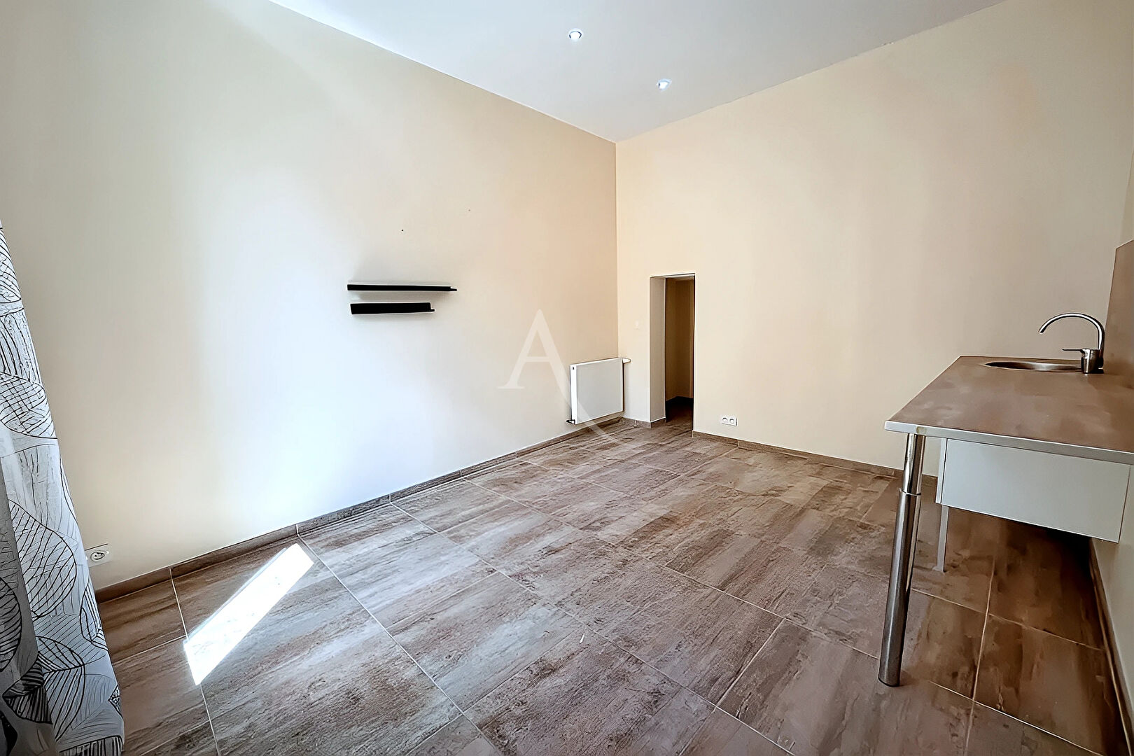 Photo A LOUER - BUREAUX BEAUVOISIN image 4/6