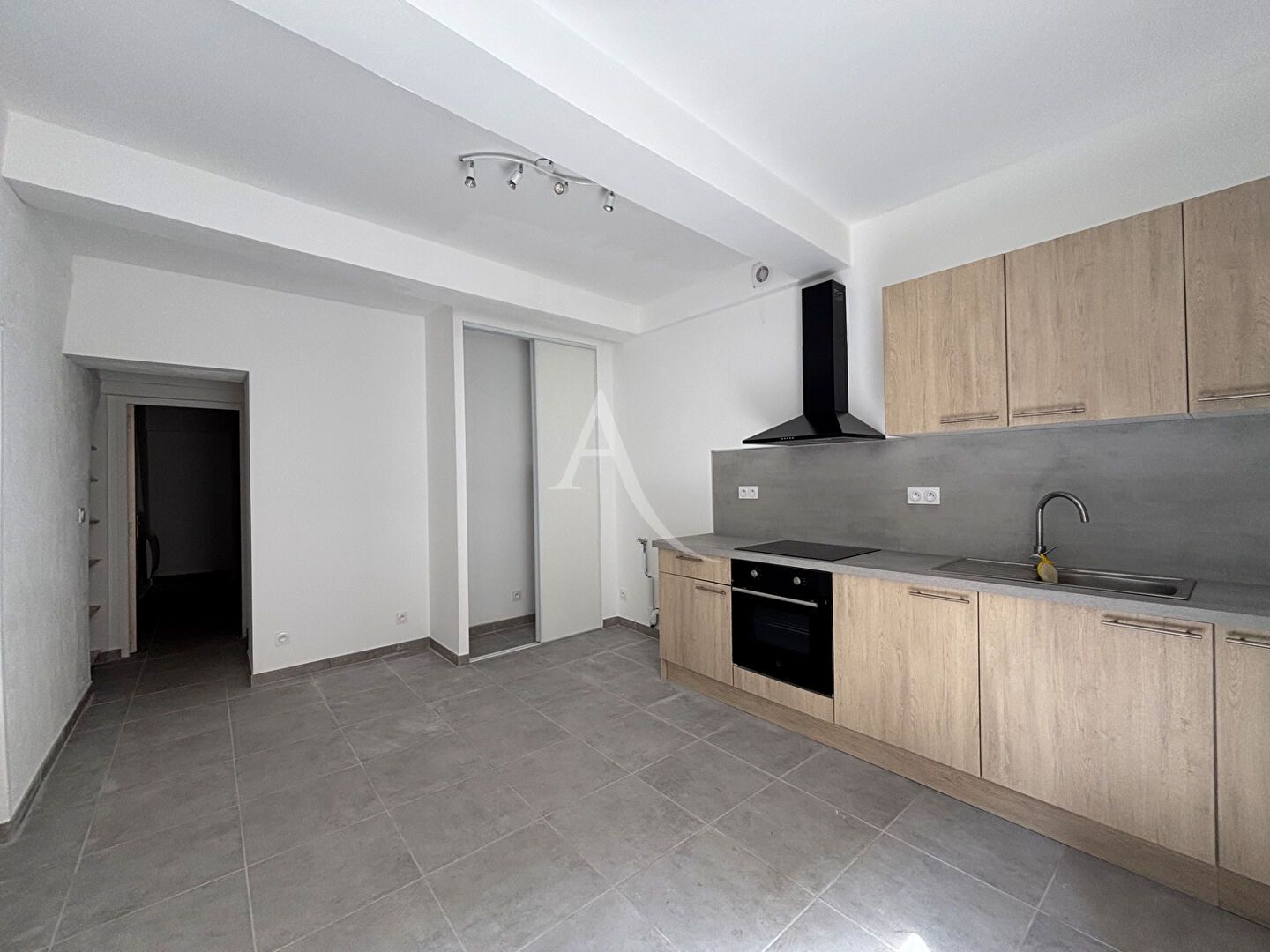 Agence immobilière de 
 L'ADRESSE VAUVERT - L'ADRESSE VAUVERT 
