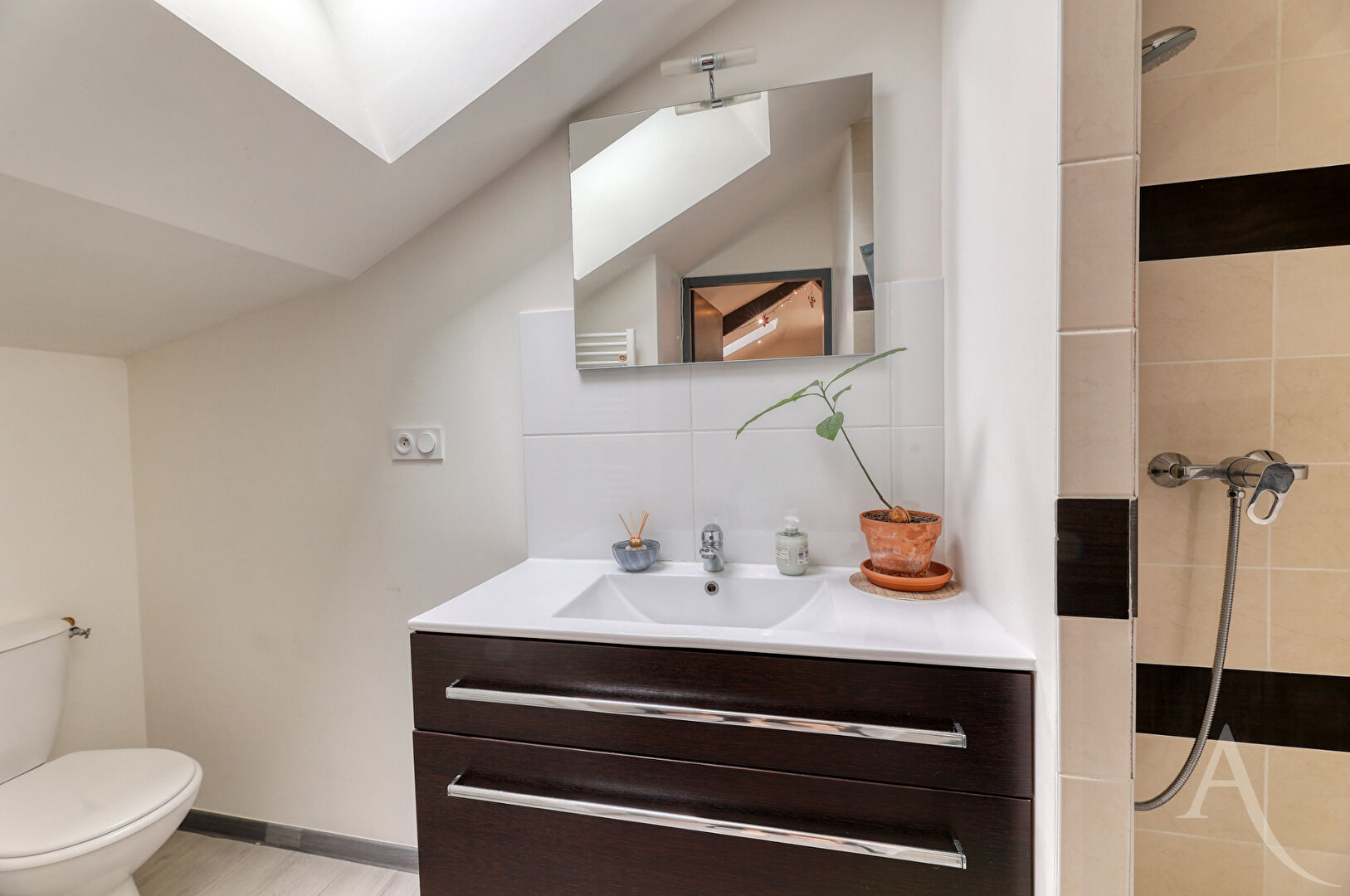 Photo Immeuble à vendre Montaigu Vendée image 2/6