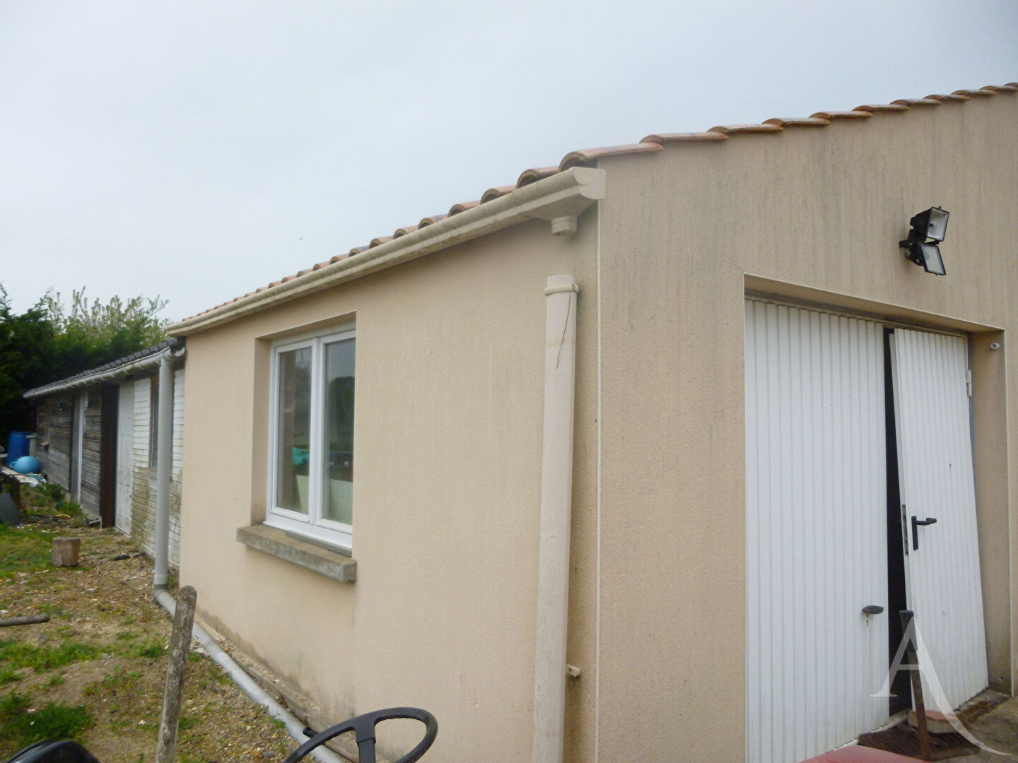 Photo Maison Chaumes En Retz 7 pièce(s)  deux garages et dépendances image 4/6