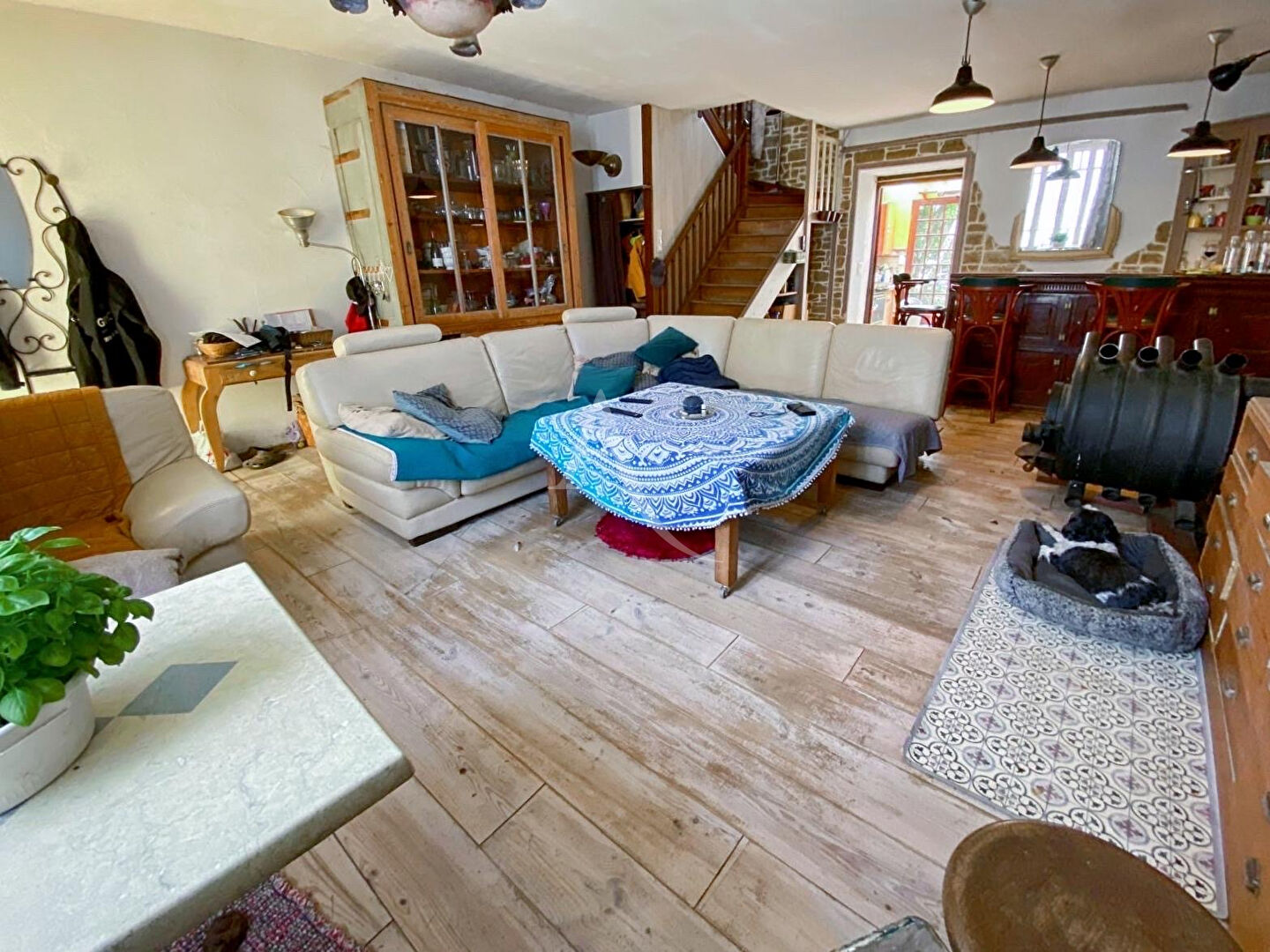 Photo Maison en plein coeur de La Mothe Achard - 8 pièces - 195m² image 2/5