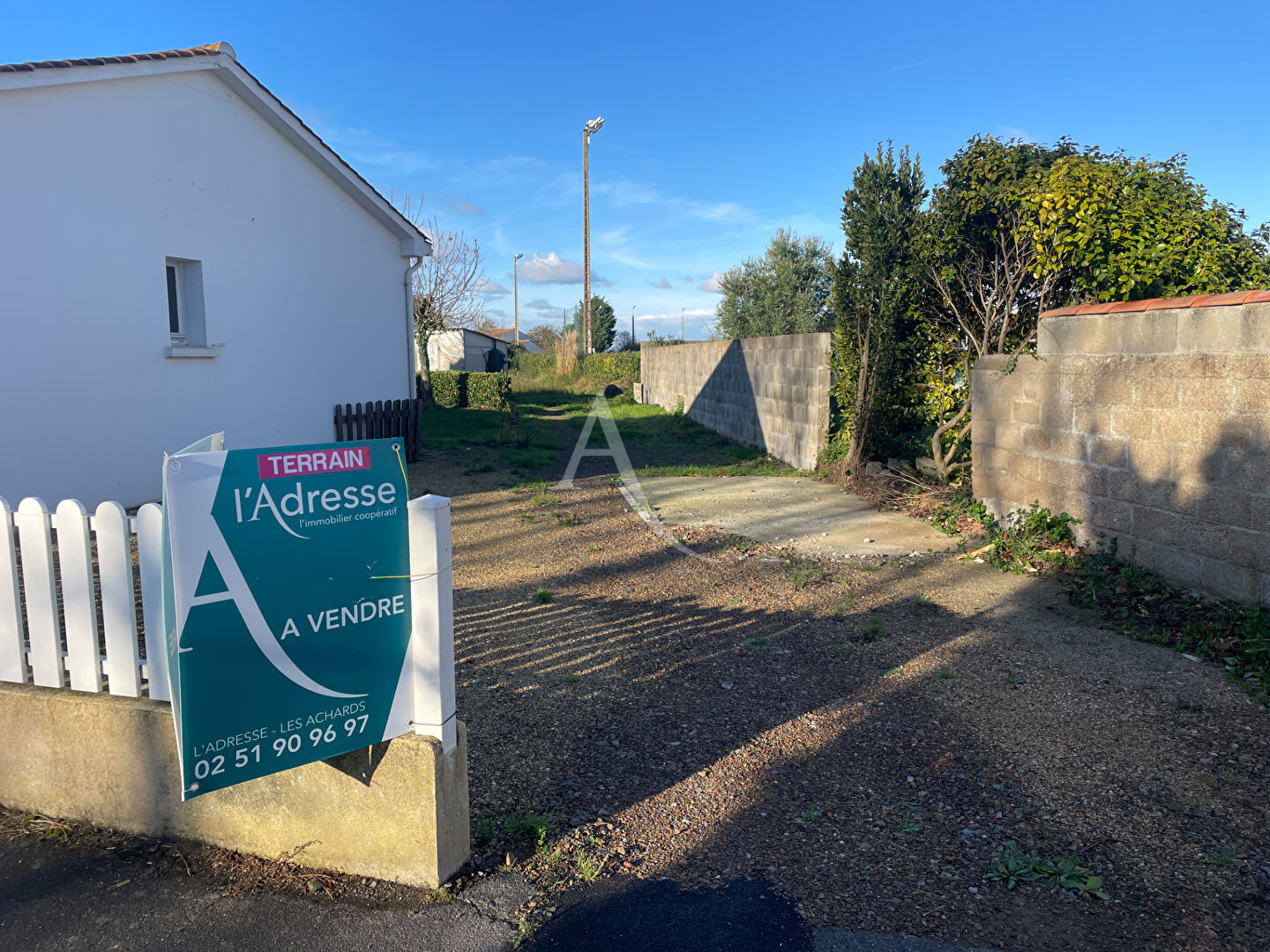 Photo Saint Mathurin - Terrain à bâtir 676 m² image 3/4