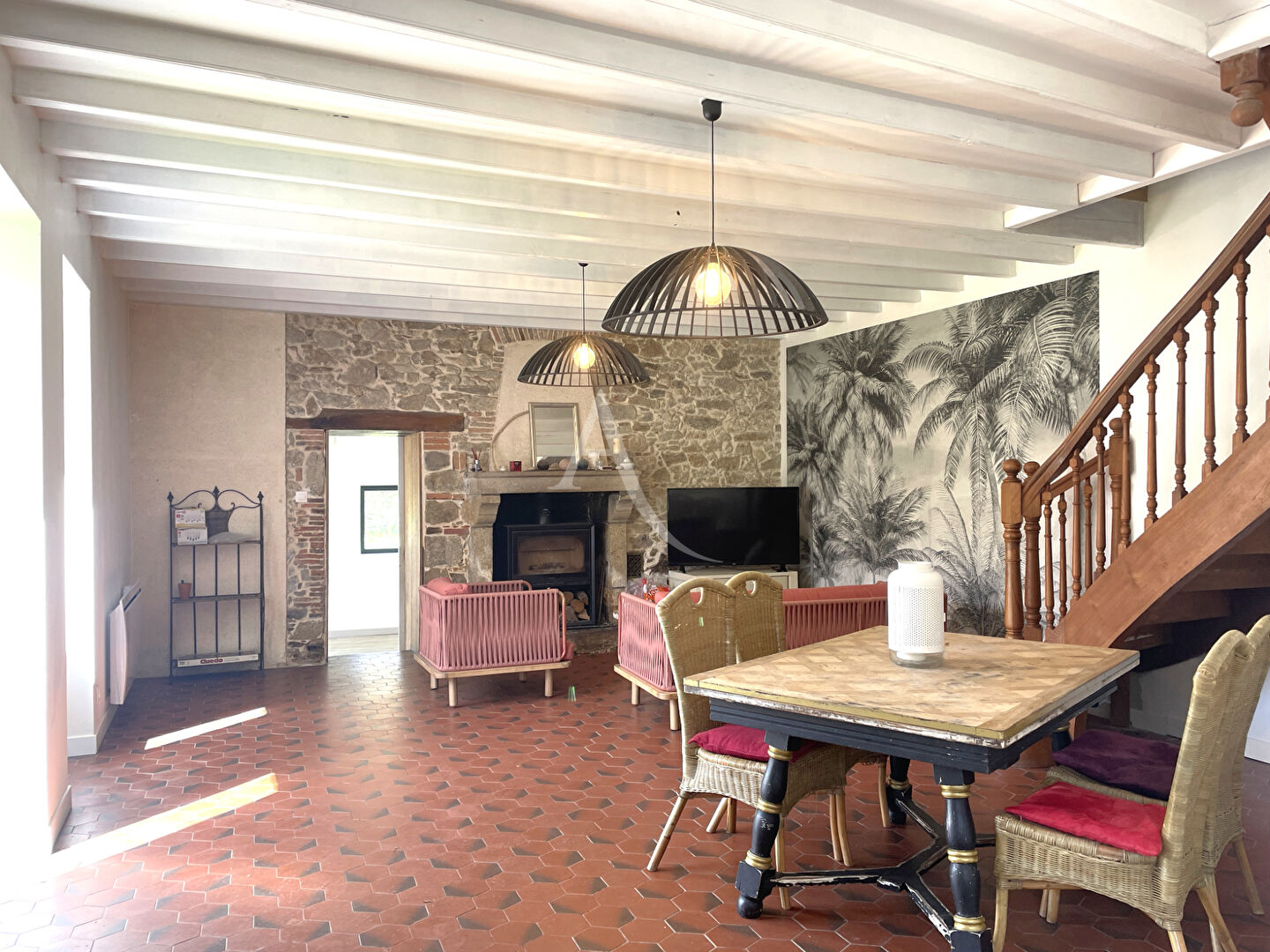 Photo Maison Saint Georges De Pointindoux 8 pièces - 166 m² image 2/6