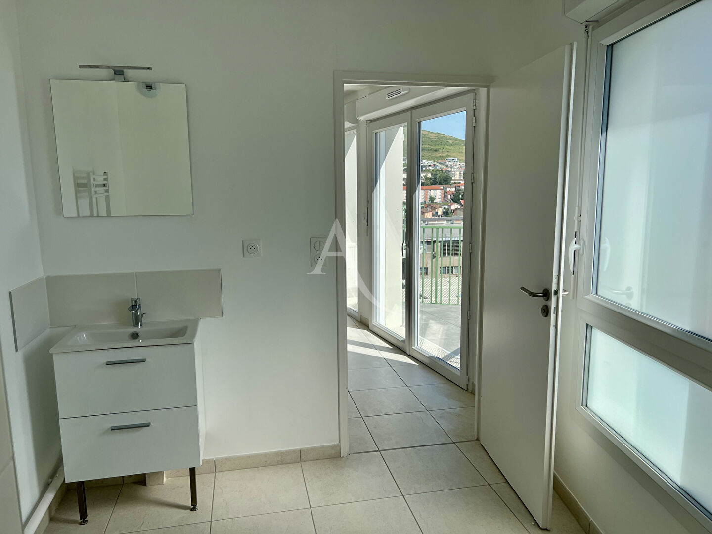 Photo Studio 31m2 avec balcon image 4/6