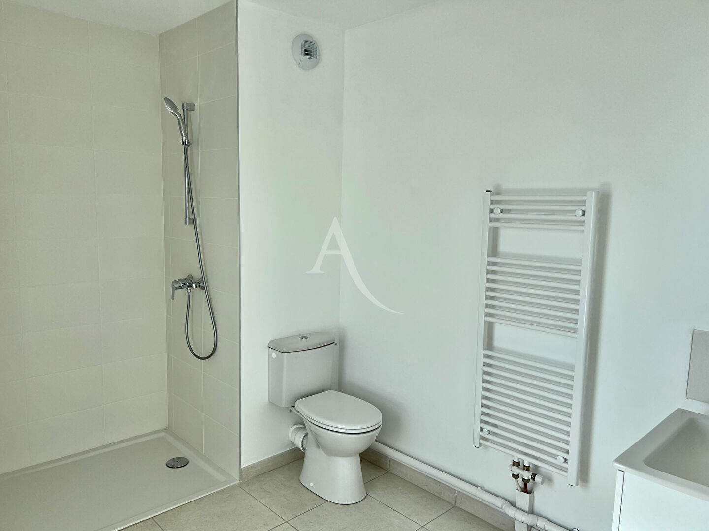 Photo Studio 31m2 avec balcon image 5/6