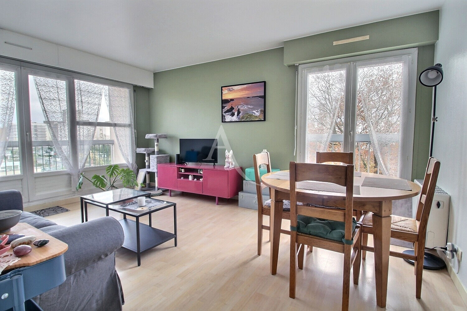 Appartement Maurepas 2 pièces avec cave et parking sous-sol